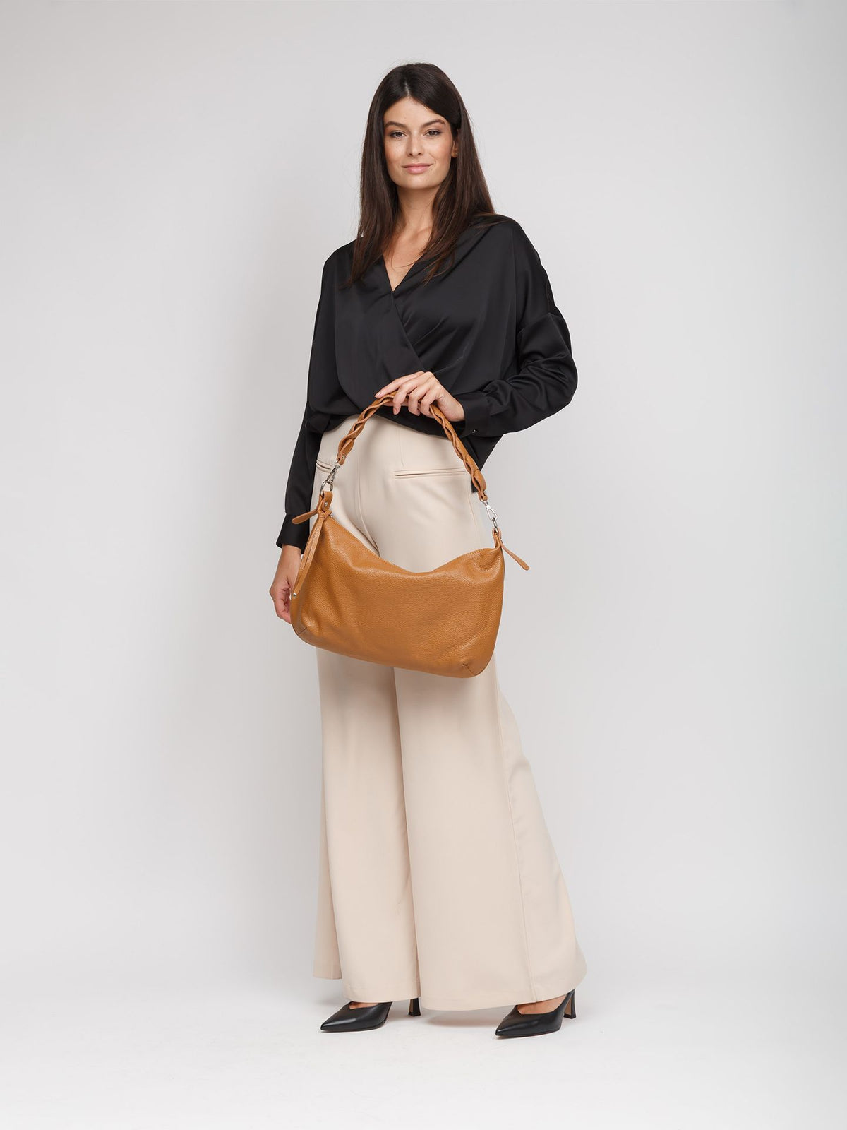 Giulia Monti shoulder bag in Light Brown - view 5