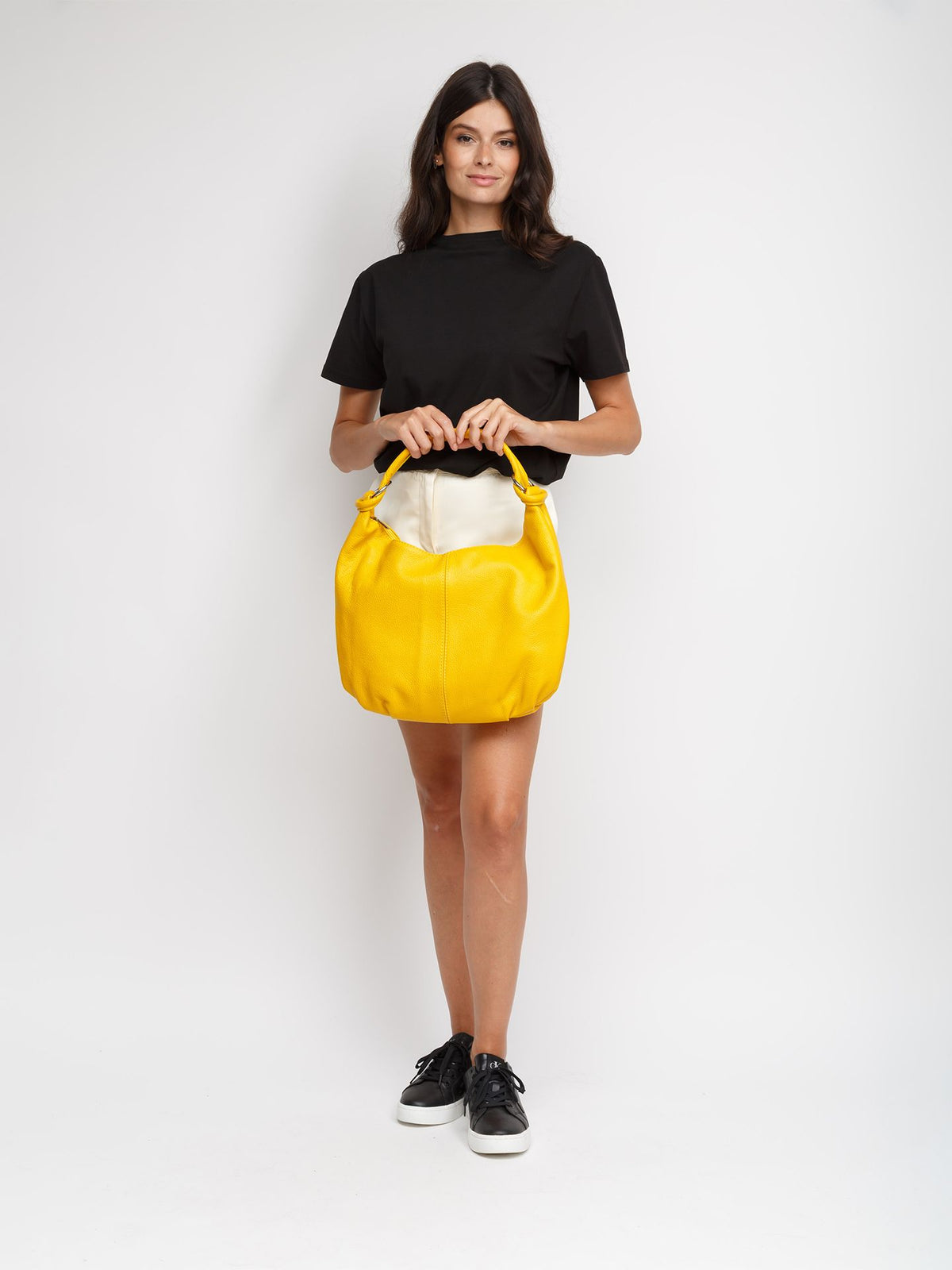 Giulia Monti shoulder bag in Saffron Yellow - view 5