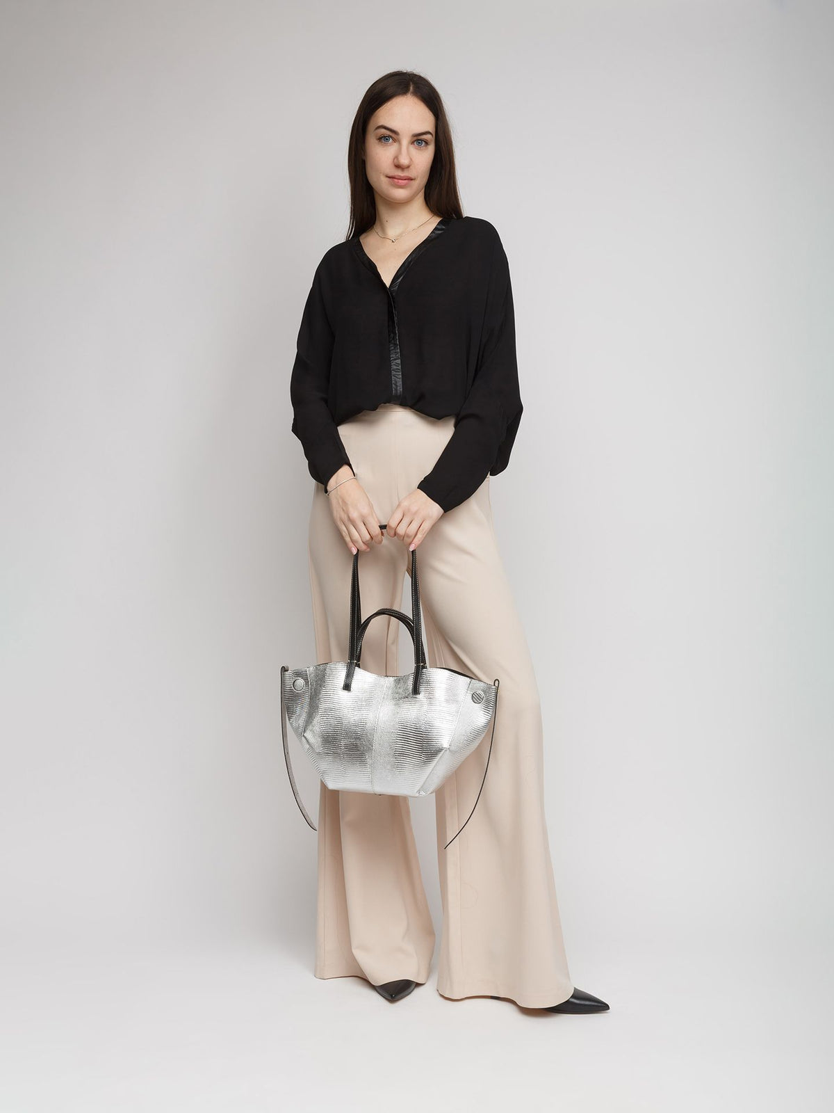Giulia Monti tote bag in Silver & Black - view 5