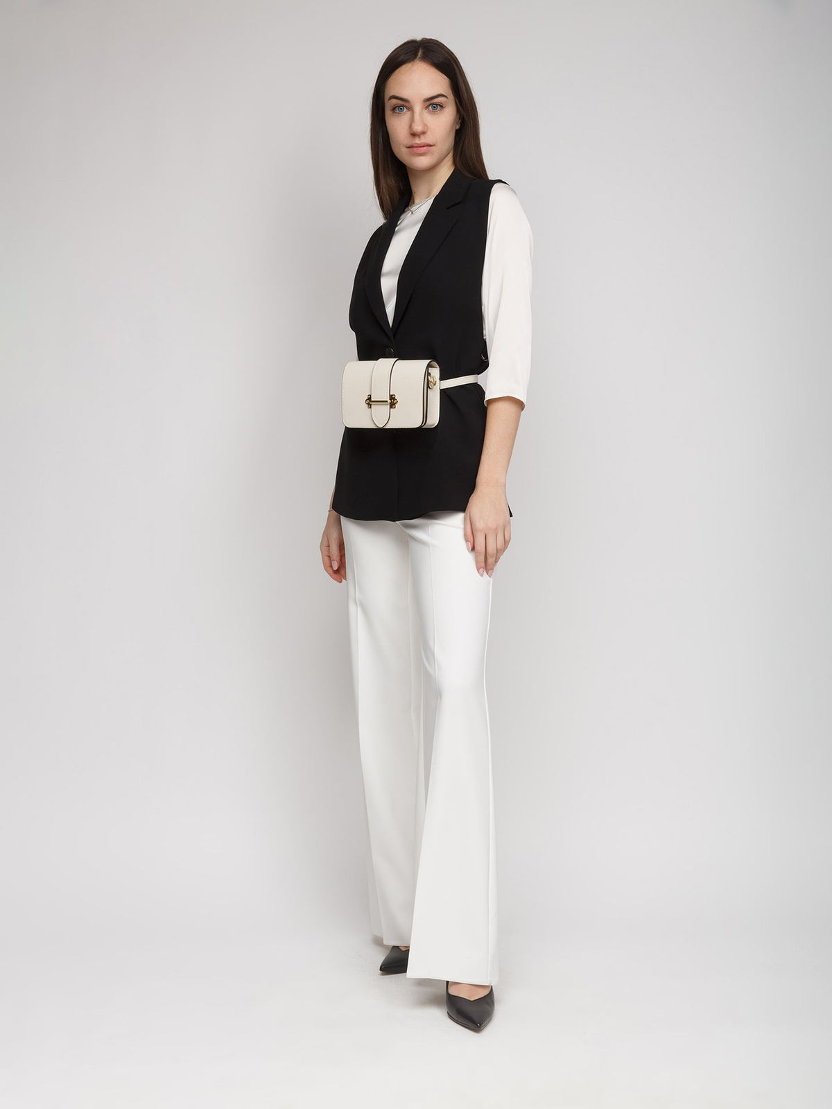 Giulia Monti crossbody bag in Milky White - view 5